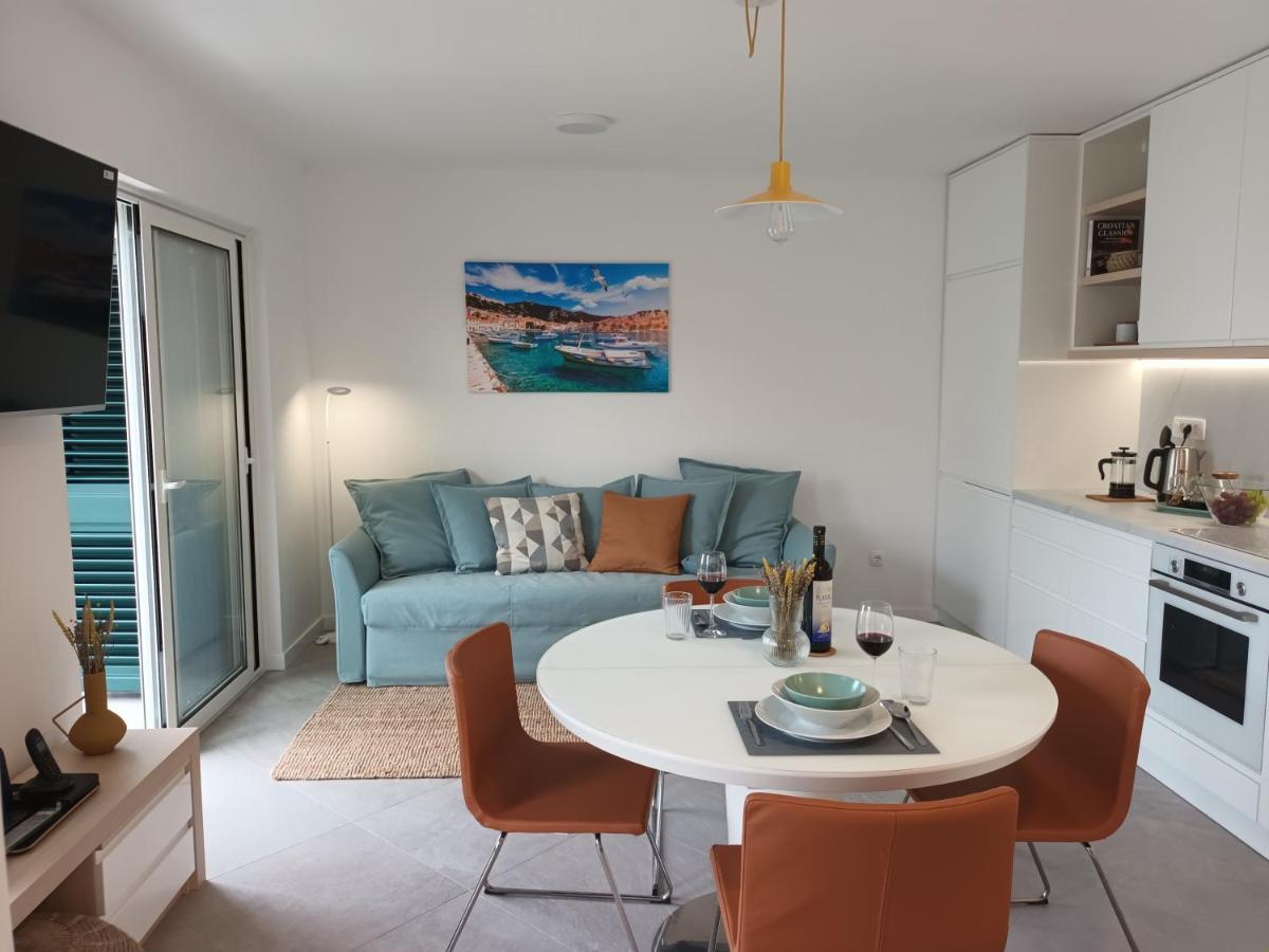 Jesliving Hvar - 2 Bedroom Elegant Apartment With Sea View In Historic Center Of Hvar Town Eksteriør bilde