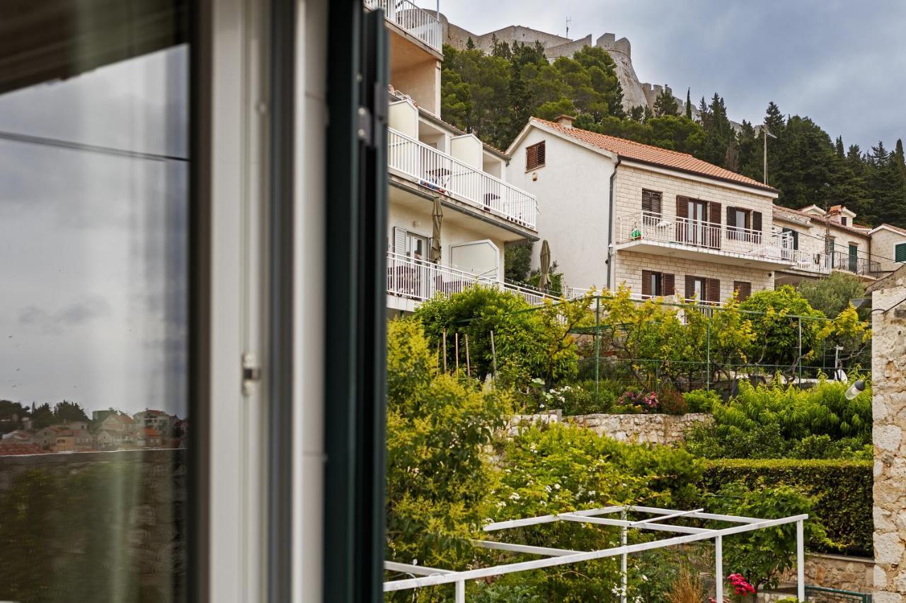 Jesliving Hvar - 2 Bedroom Elegant Apartment With Sea View In Historic Center Of Hvar Town Eksteriør bilde