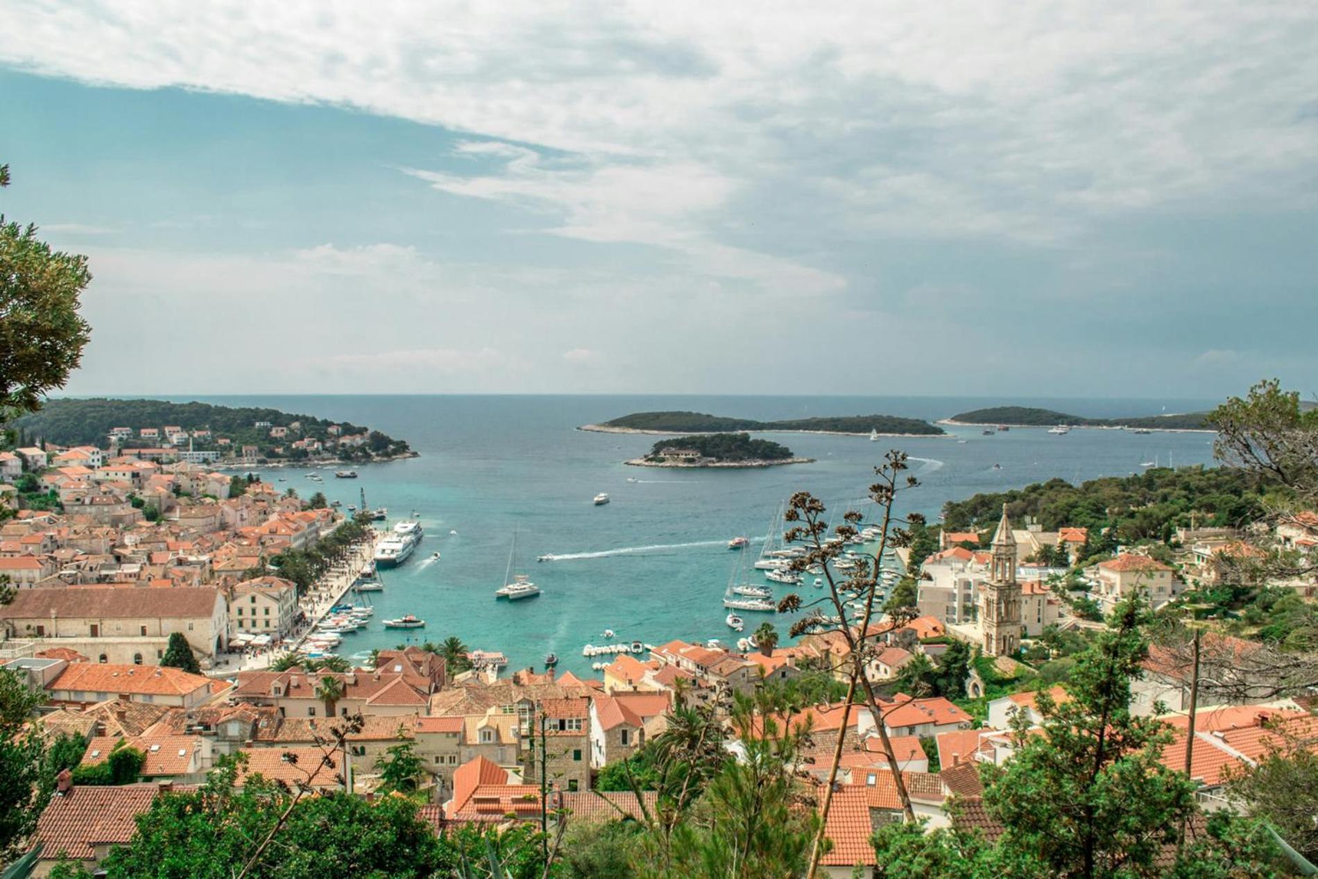 Jesliving Hvar - 2 Bedroom Elegant Apartment With Sea View In Historic Center Of Hvar Town Eksteriør bilde